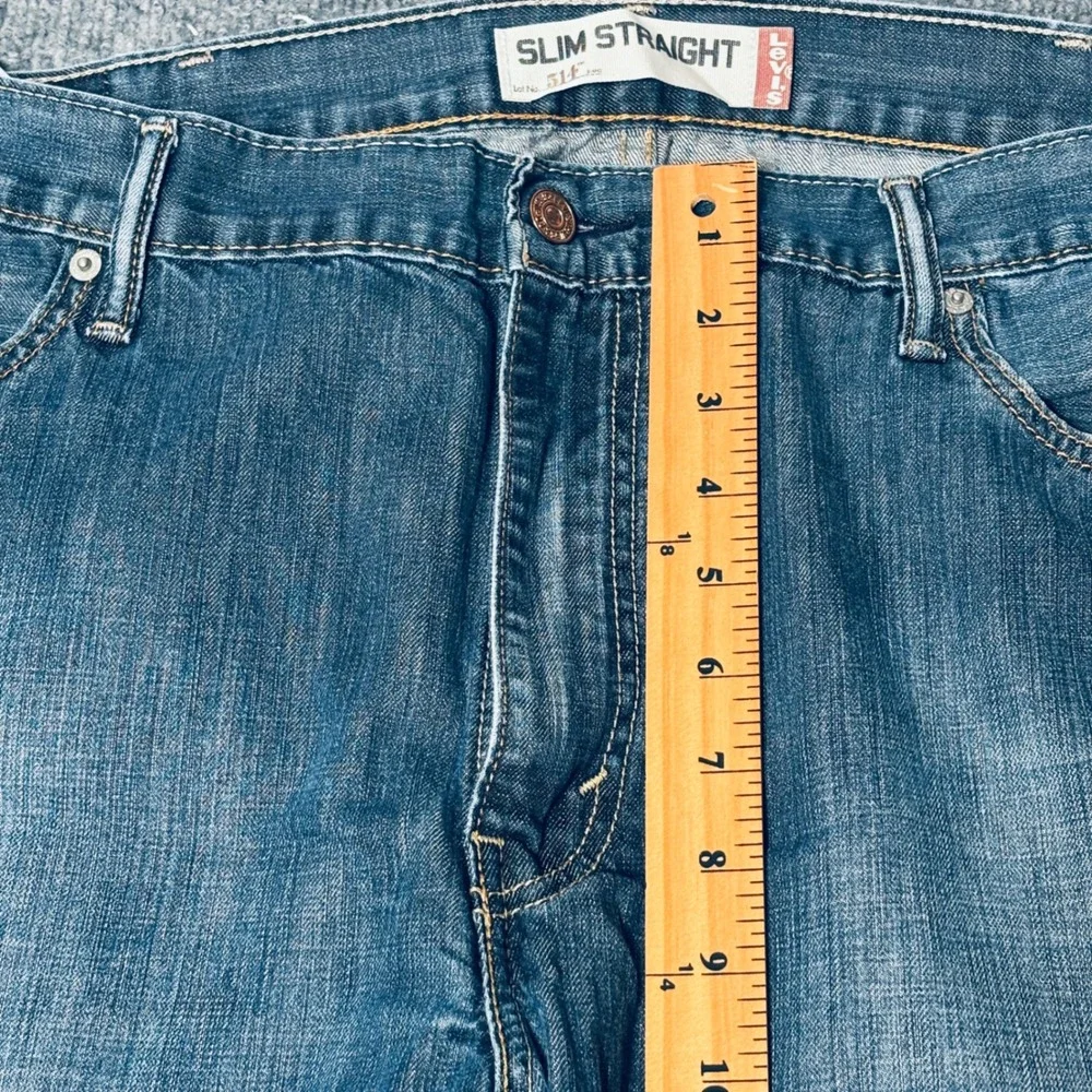 Levis 514 Slim Straight Jeans Mens 42x30 Blue Denim Medium Wash‎